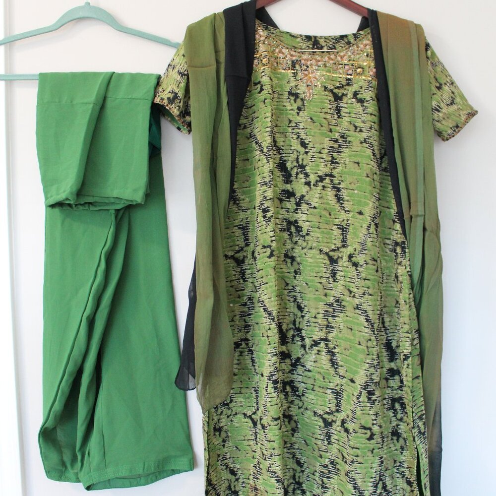 3-Piece Green & Black Embroidered Salwar Kameez Set Large